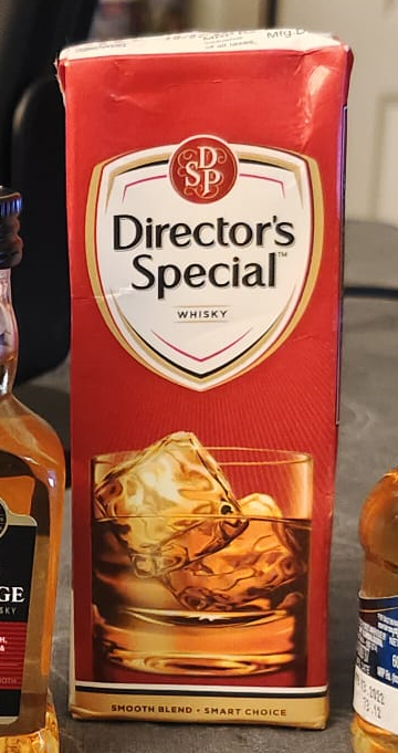 Indischer Whisky aus dem Tetrapack - Director's Special